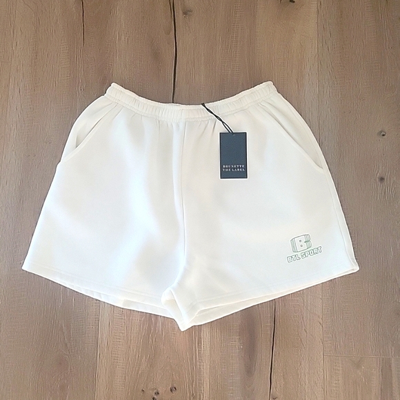 Brunette The Label Sport White fleece shorts size S/M - Picture 1 of 4